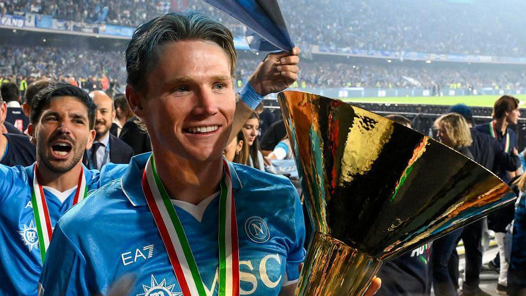Ngôi sao Scotland McTominay được đề cử giải Ballon d'Or