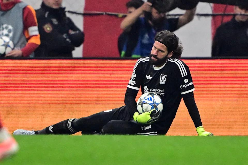 Galatasaray 1-0 Liverpool – Alisson Vẫn Là Cầu Thủ Xuất Sắc Nhất Trận Dù Bị Chấn Thương