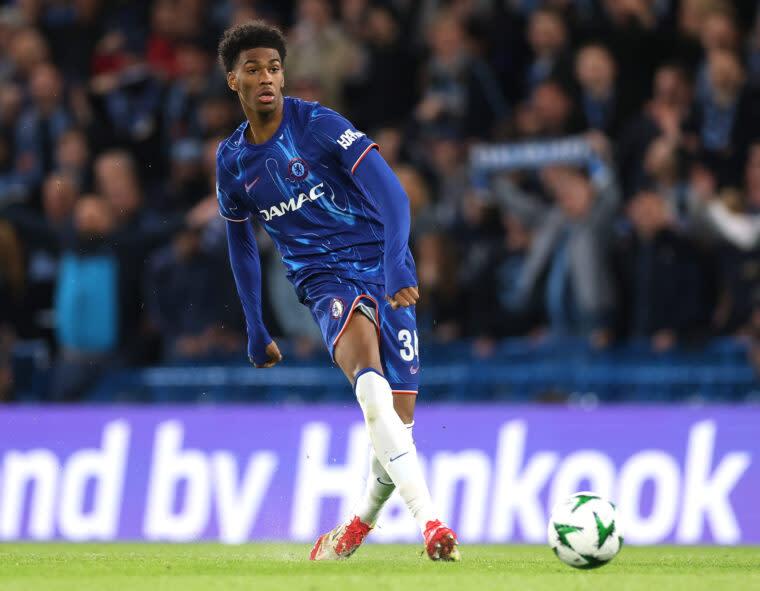 Chelsea không có ý định bán mục tiêu của Newcastle và Dortmund Josh Acheampong