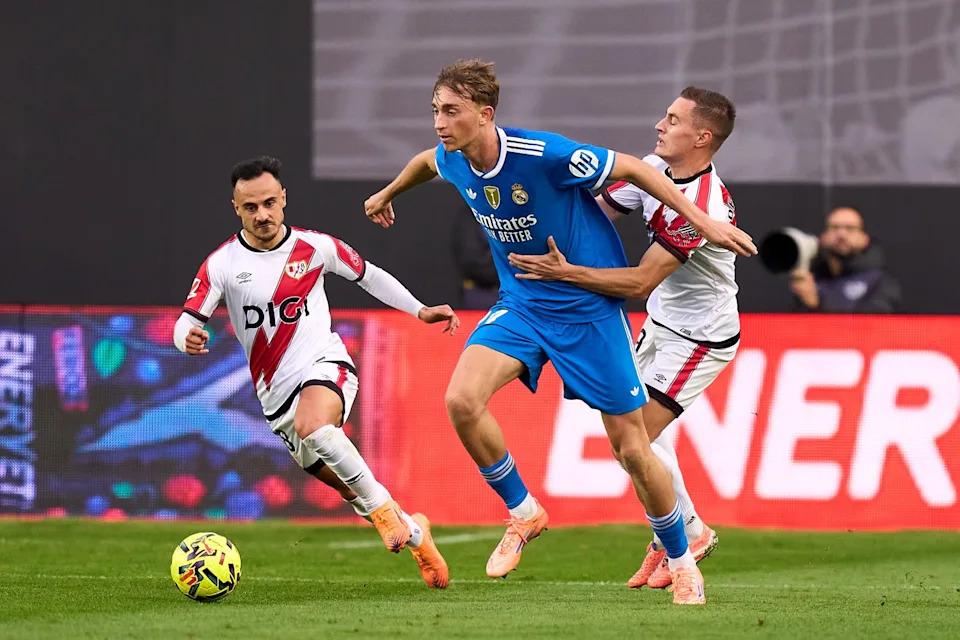 Số liệu chứng minh bản hợp đồng mùa hè của Real Madrid xứng đáng nhận nhiều tín nhiệm hơn