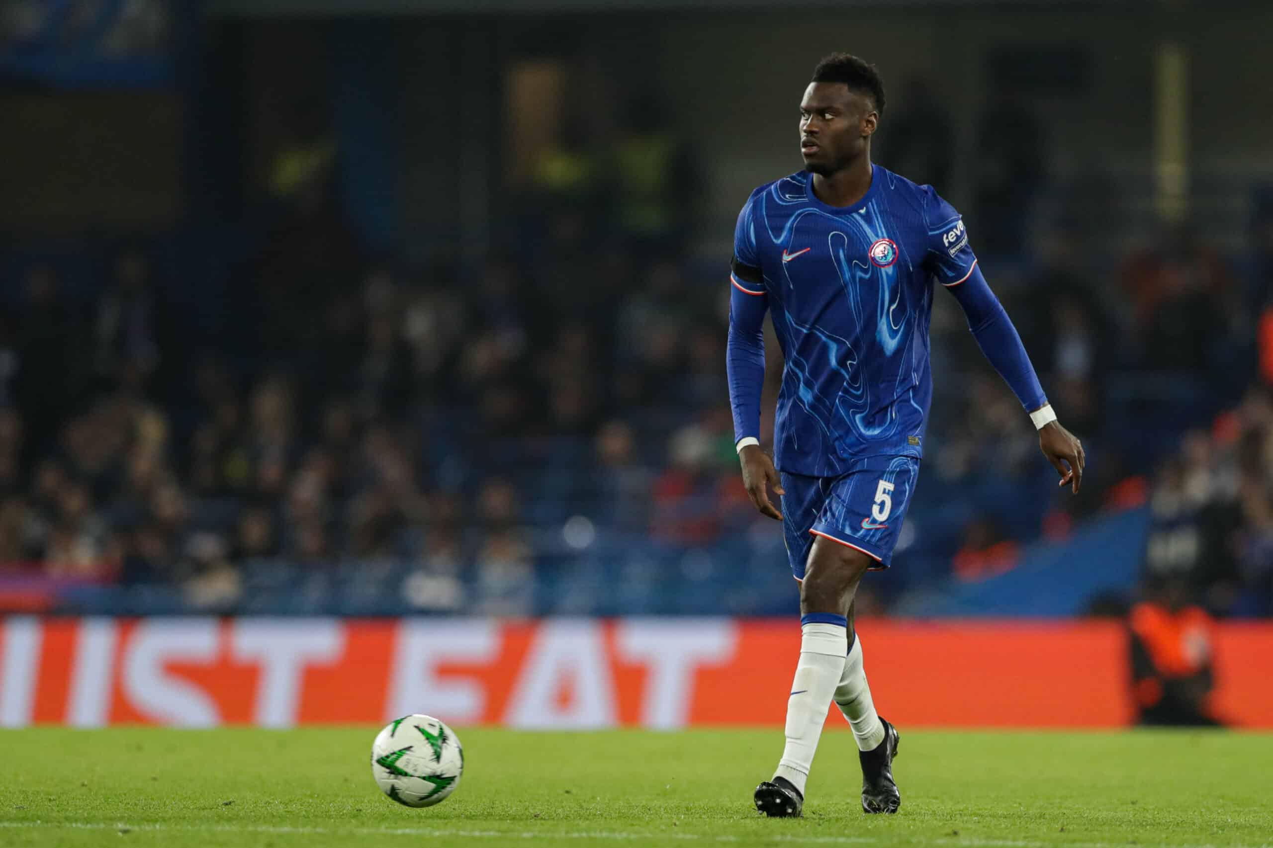 Hậu vệ quyết tâm ở lại Chelsea bất chấp sự quan tâm từ Marseille