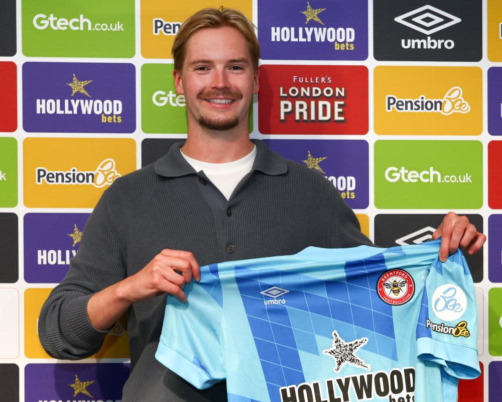 Caoimhín Kelleher hoàn tất bản hợp đồng 18 triệu bảng từ Liverpool tới Brentford