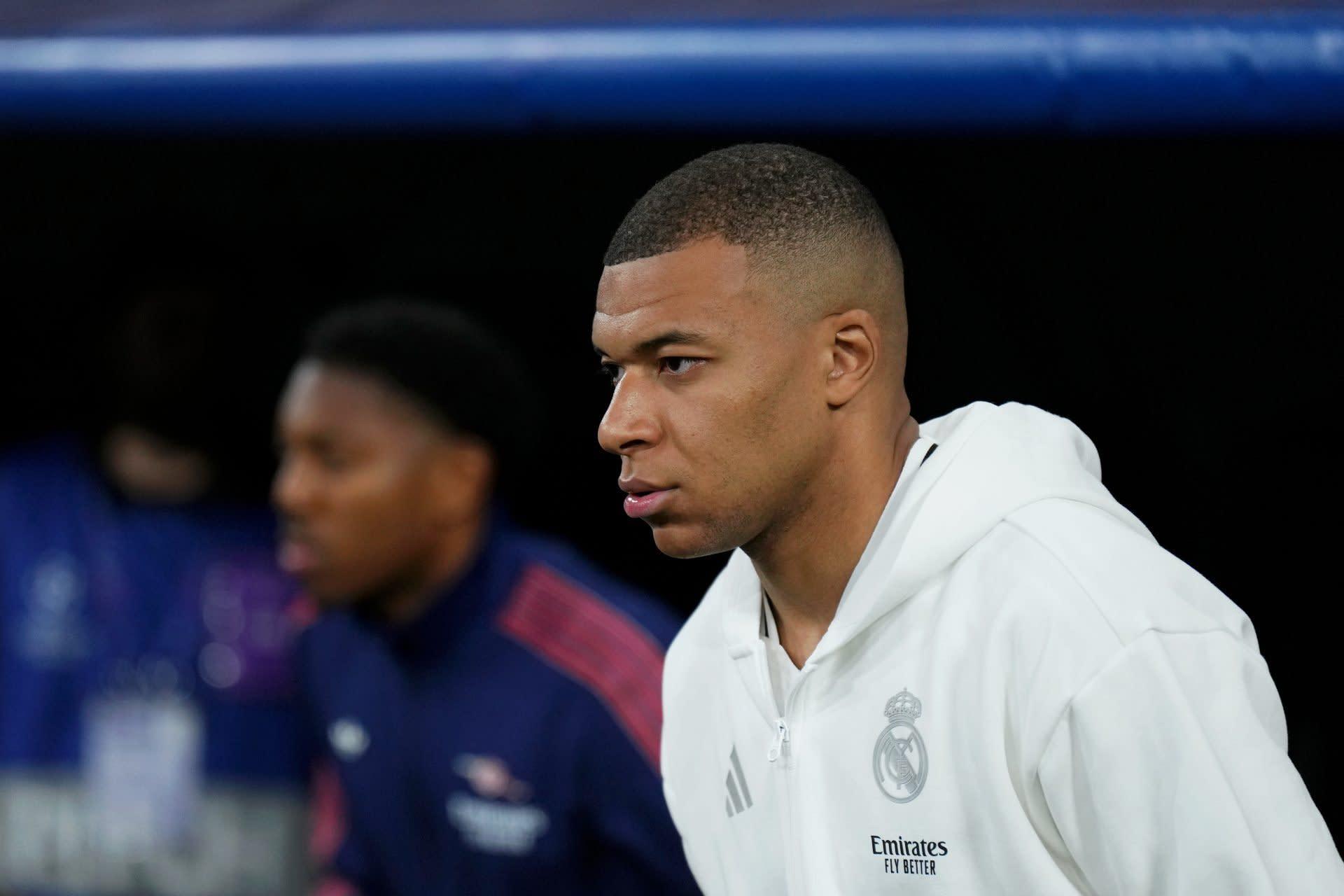 CĐV PSG phản ứng dữ dội với tiền đạo Mbappe: 'Anh chính là vấn đề'