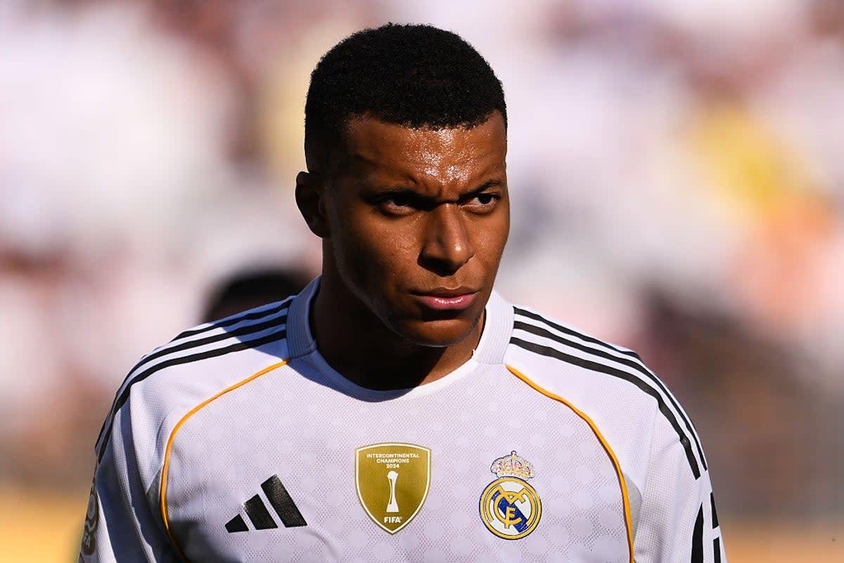 Luis Enrique né tránh đề cập Kylian Mbappé khi PSG chuẩn bị cho cuộc tái ngộ căng thẳng với Real Madrid