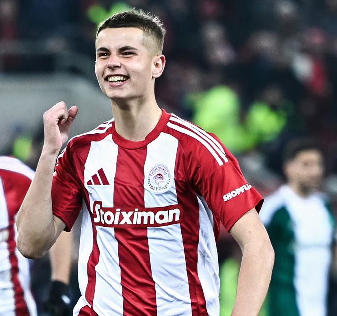 Real Madrid nhảy vào cuộc, MU nguy cơ mất thần đồng Hy Lạp