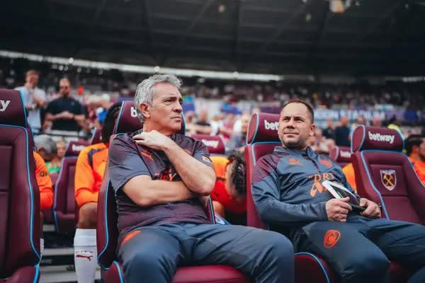 Man City chứng kiến bộ ba rời khỏi ban huấn luyện của Pep Guardiola trong đợt đại tu mùa hè