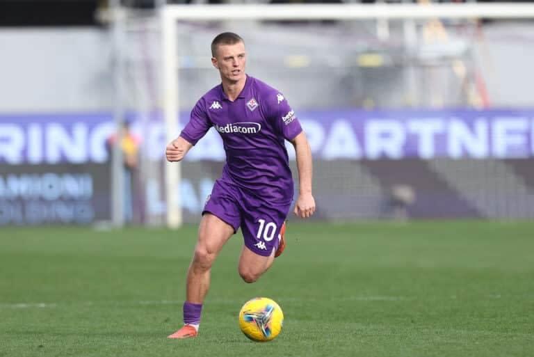 Roma hỏi mượn Albert Gudmundsson