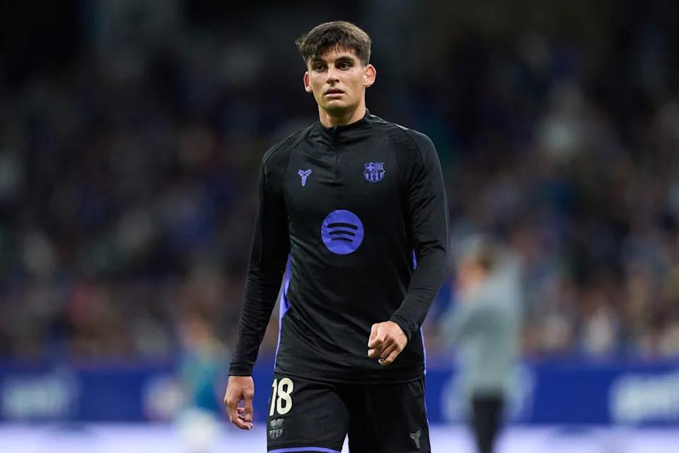 Cầu thủ 23 tuổi của Barcelona đã chuẩn bị thế nào cho vai trò mới dưới thời Flick mùa này