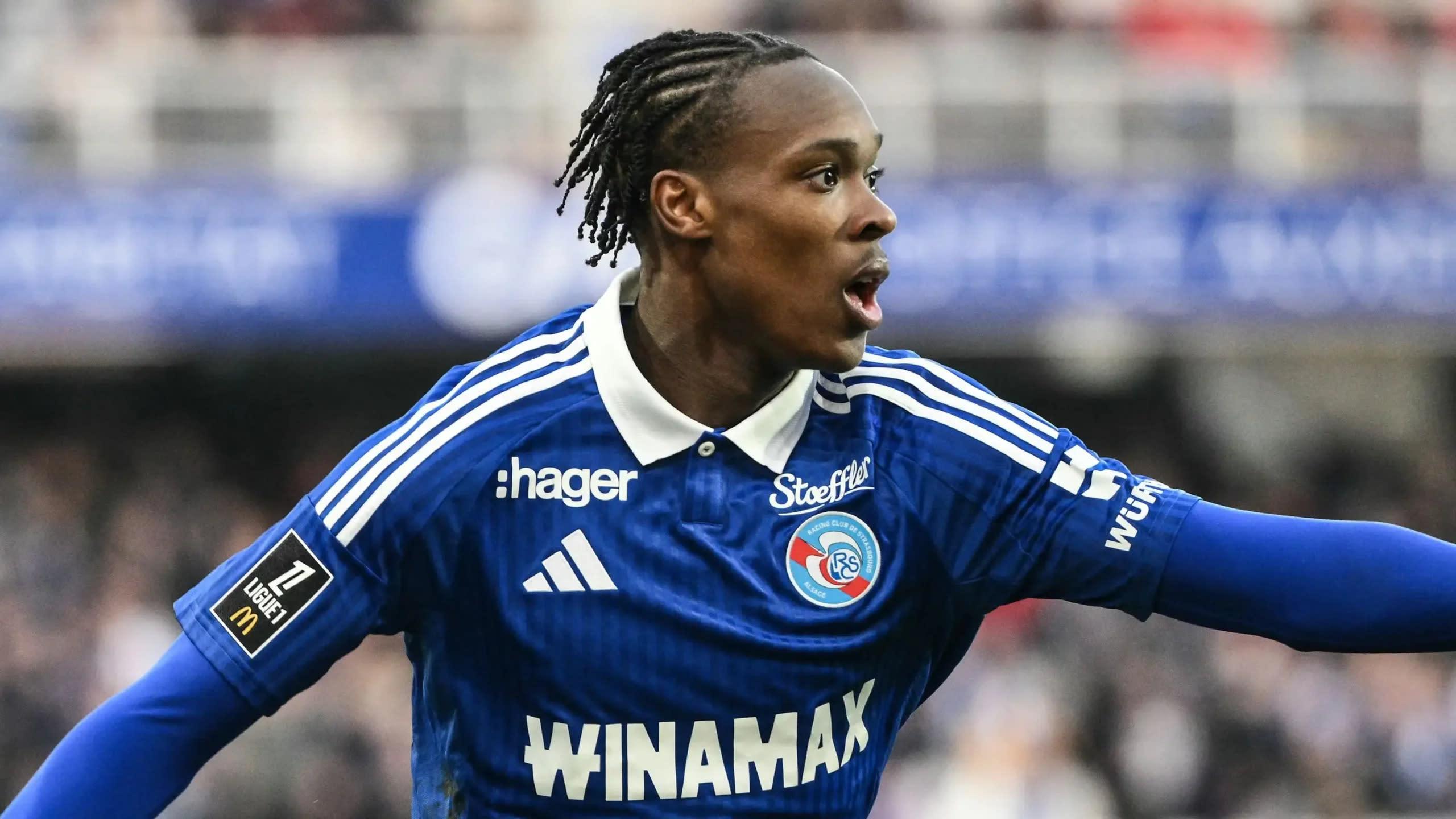Chelsea nhắm thỏa thuận ký hợp đồng Emanuel Emegha vào 2026