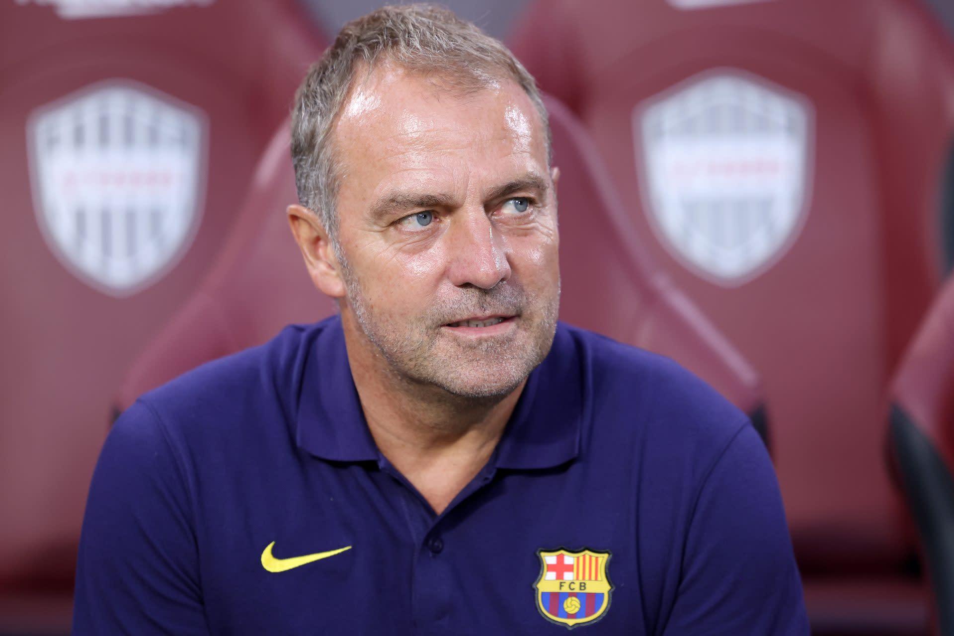 Hansi Flick chỉ coi một cầu thủ là nhân tố bất khả xâm phạm ở hàng tiền vệ Barca