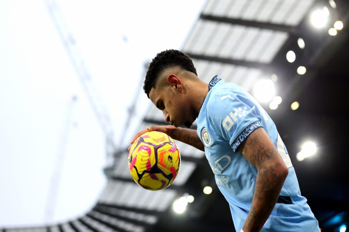 Tình hình người Brazil tại Man City có lẽ phải đợi đến cuối kỳ chuyển nhượng mới được giải quyết