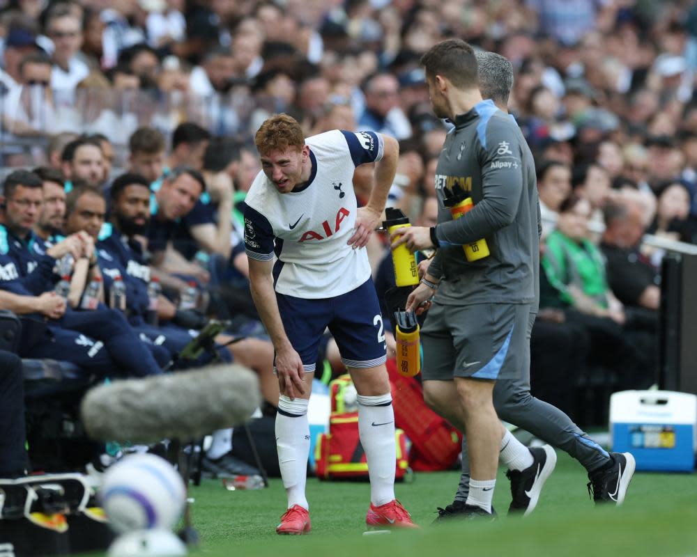 Dejan Kulusevski của Tottenham lỡ trận chung kết Europa League vì phẫu thuật đầu gối
