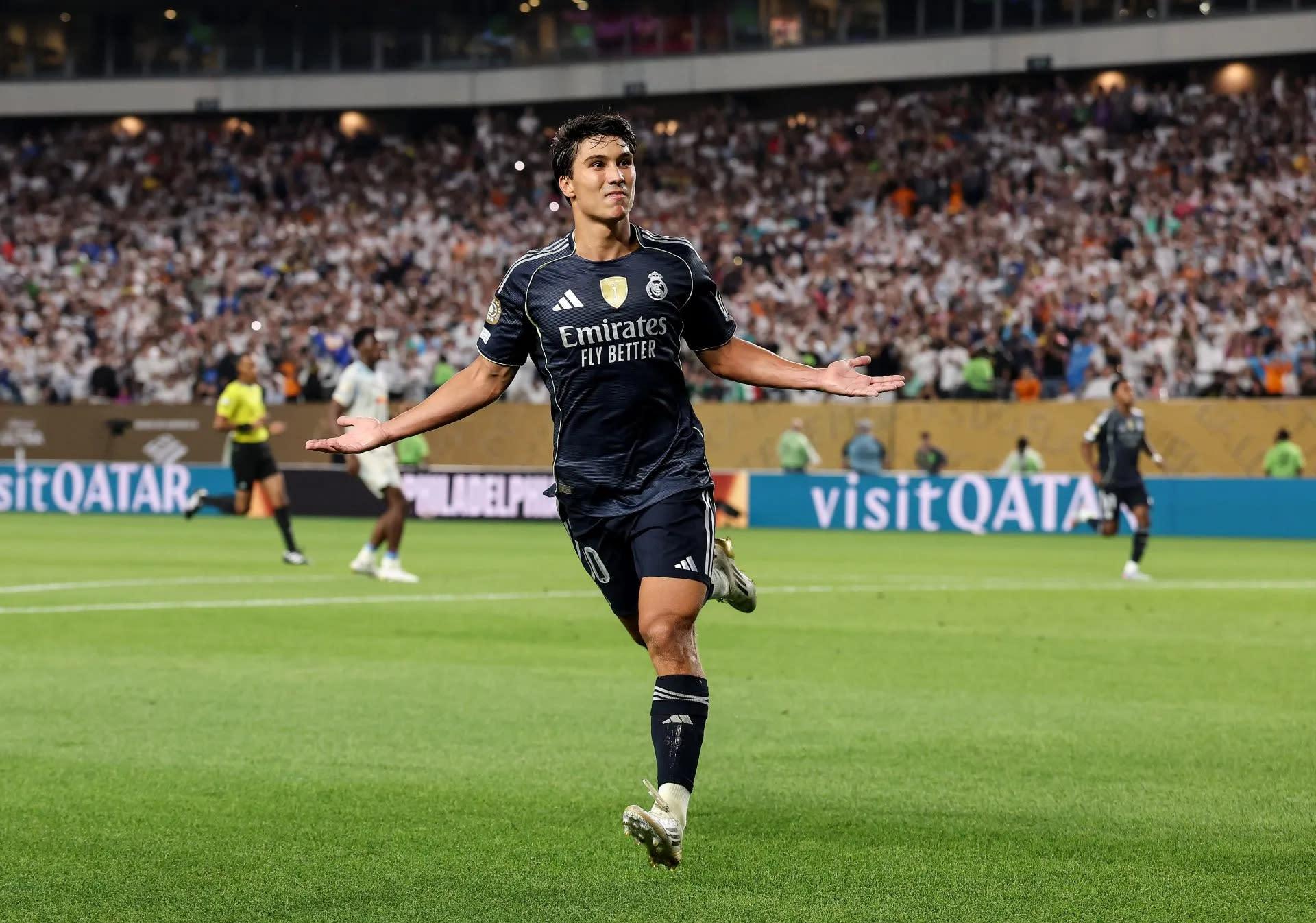 Ngôi sao bùng nổ của Real Madrid bị ba đại gia Premier League nhắm đến