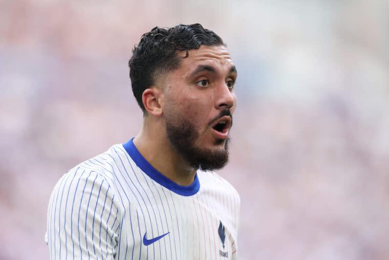 Man City hành động quyết đoán chiếm lợi thế sở hữu Rayan Cherki trước các đối thủ