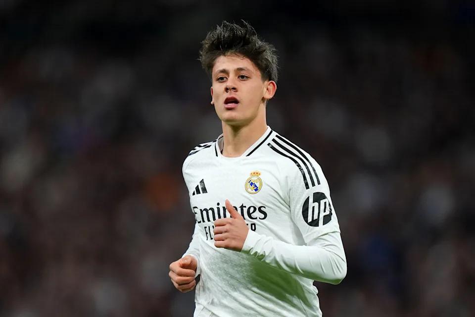 Những Ngôi Sao Trẻ Real Madrid & Juventus Tràn Ngập Lời Khen Dành Cho Siêu Sao Inter Milan & Thổ Nhĩ Kỳ: 'Một Huyền Thoại'