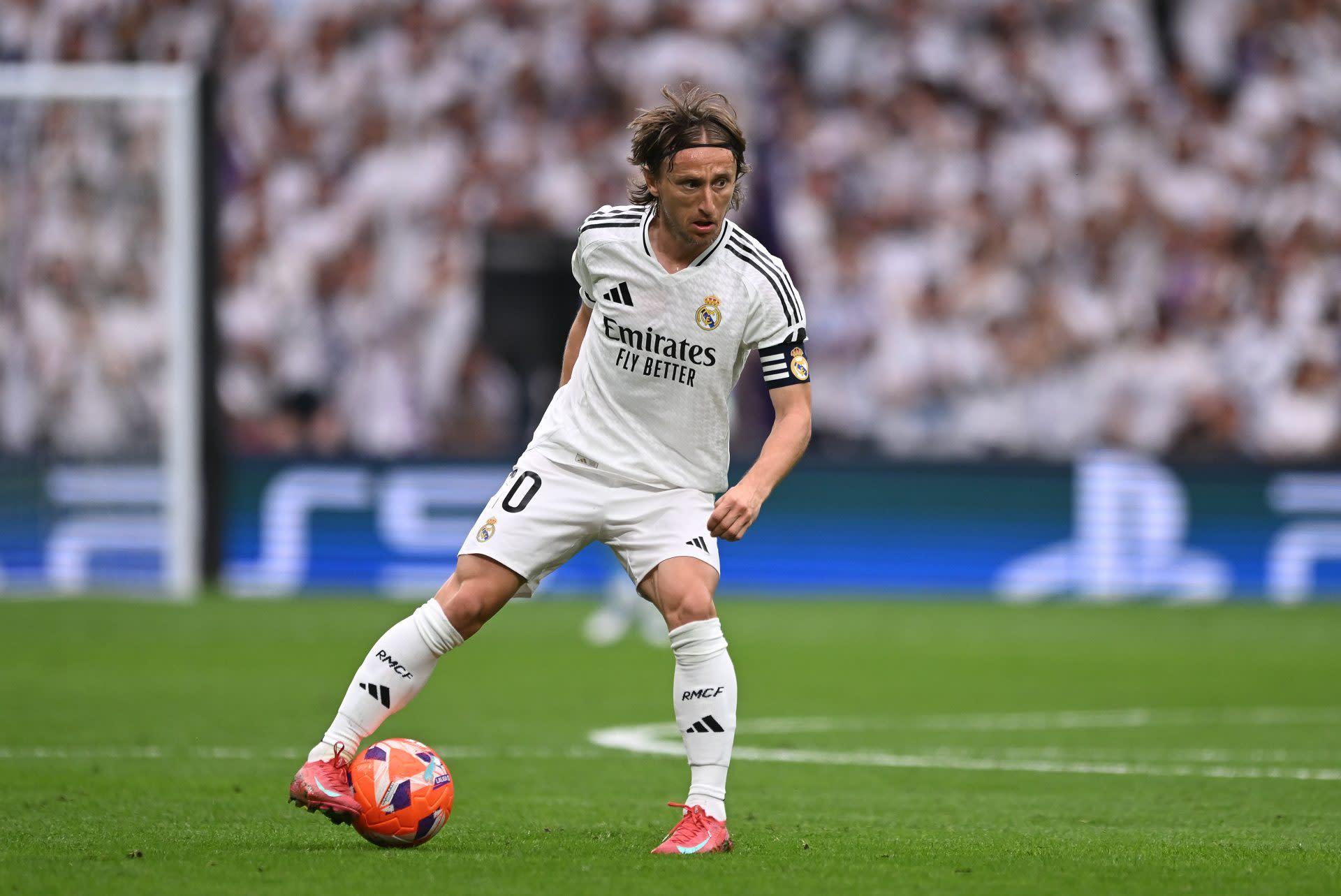Huyền thoại Real Madrid dành lời khen ngợi cho tiền vệ PSG giữa tin đồn chuyển nhượng - 'Một trong những cầu thủ xuất sắc nhất'