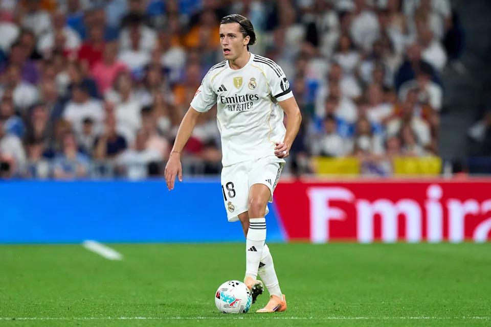 Lời khuyên của Xabi Alonso dành cho hậu vệ Real Madrid trong các trận đấu lớn – 'Bạn không thể…'