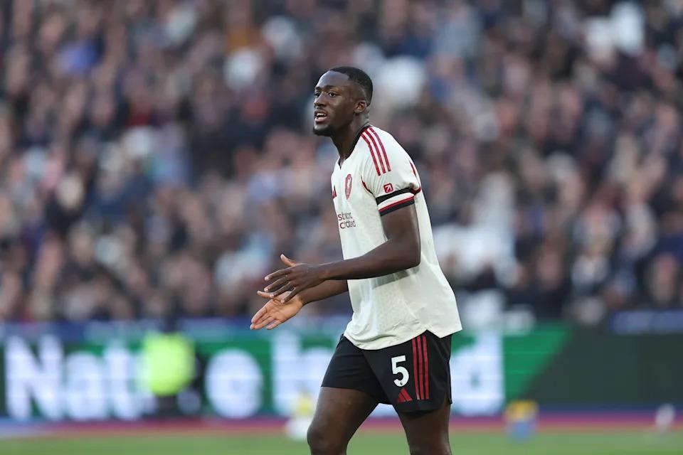 Konate của Liverpool vẫn là mục tiêu của hai đại gia châu Âu