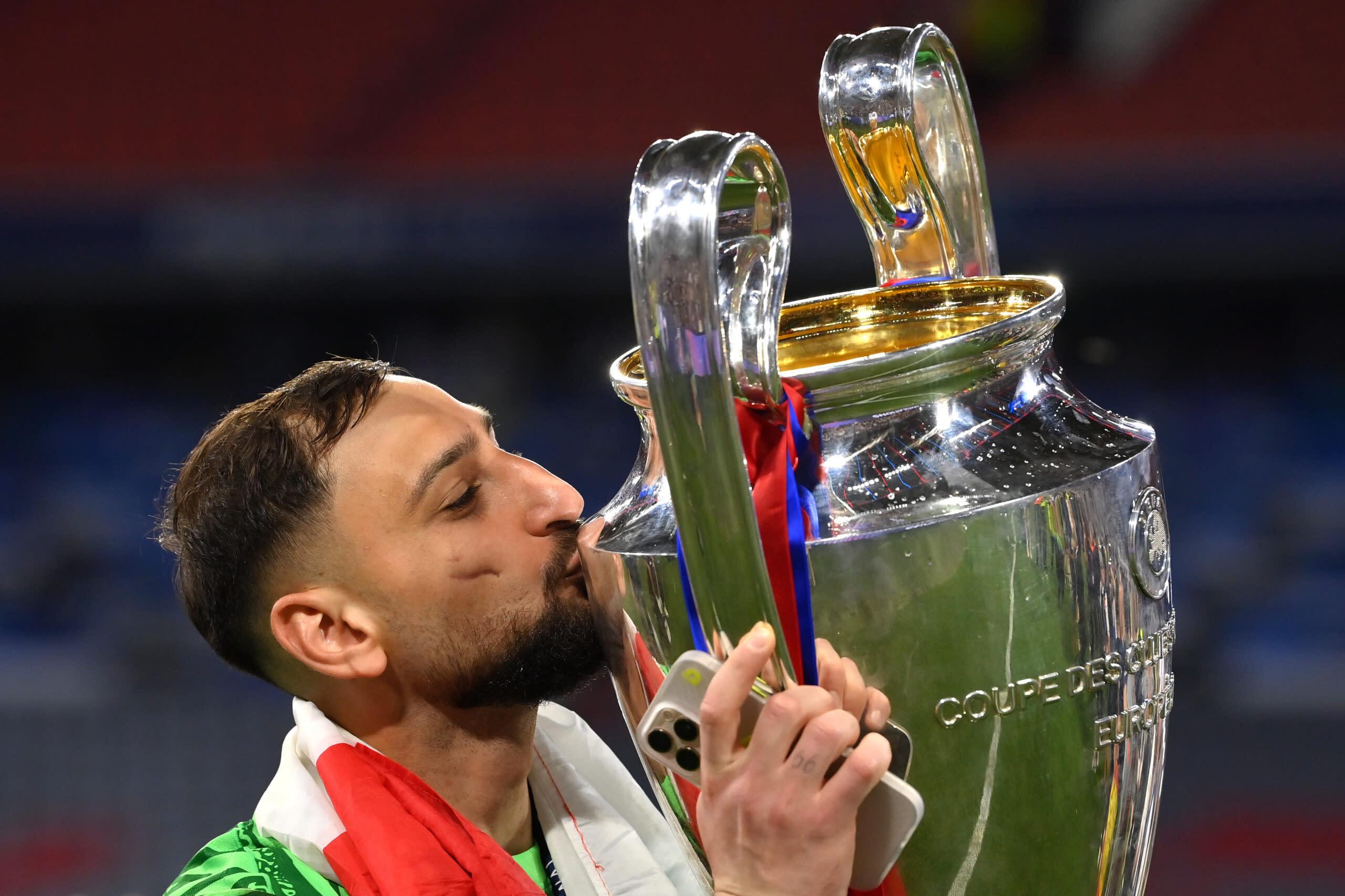 Manchester United Sắp Cạnh Tranh Manchester City Cho Thủ Môn PSG Gianluigi Donnarumma: Lựa Chọn Mơ Ước Cho Amorim?