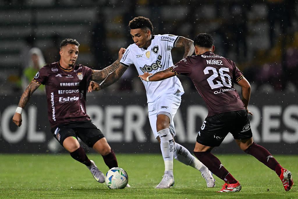 Botafogo thắng nghẹt thở Carabobo, giữ vững giấc mơ Libertadores
