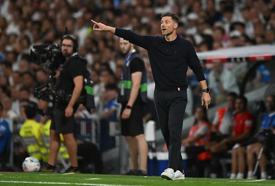 Xabi Alonso hứa thảo luận kỷ luật sau thẻ đỏ của Dani Carvajal nhưng bào chữa cho ngôi sao khác của Real Madrid