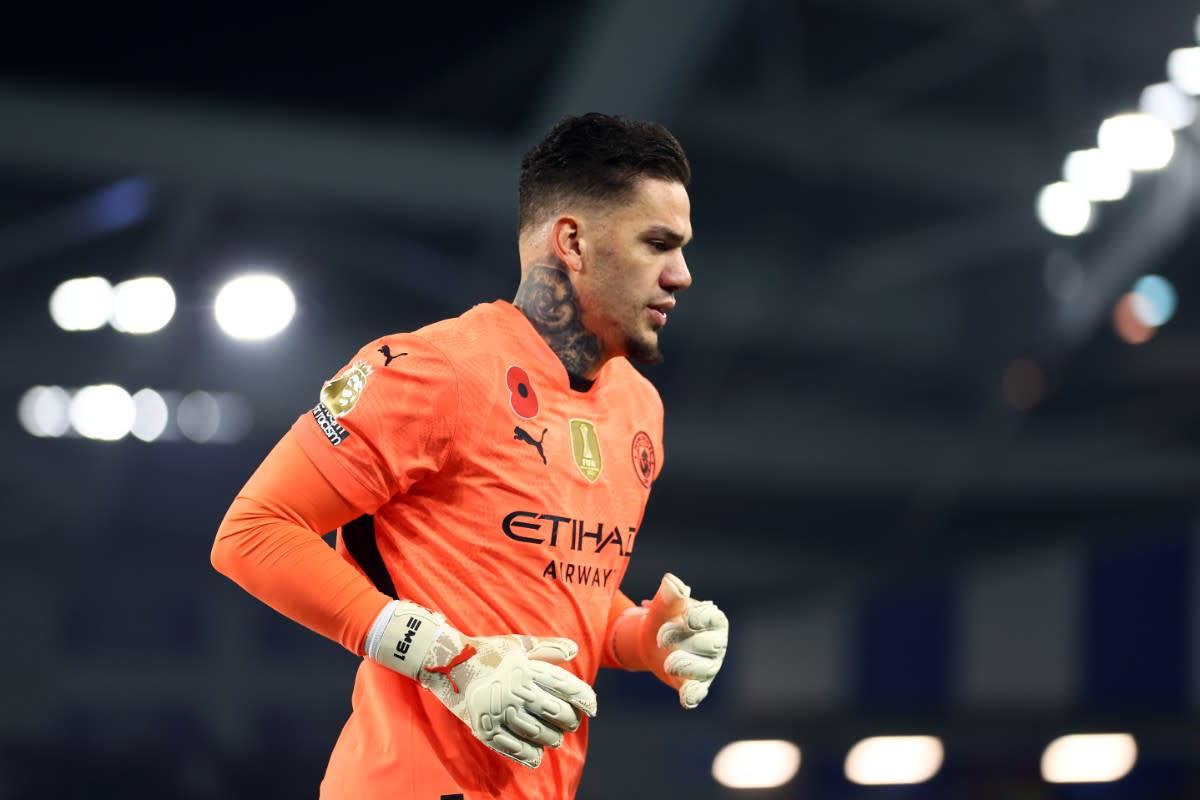 Tương lai Ederson tại Man City sẽ phụ thuộc vào thương vụ Gianluigi Donnarumma?