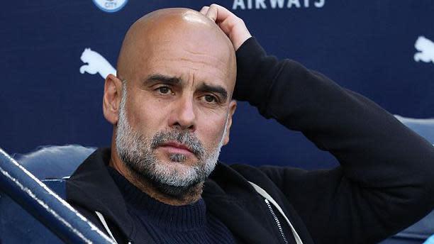 Giảm quy mô đội hình hoặc tôi sẽ từ chức - Guardiola