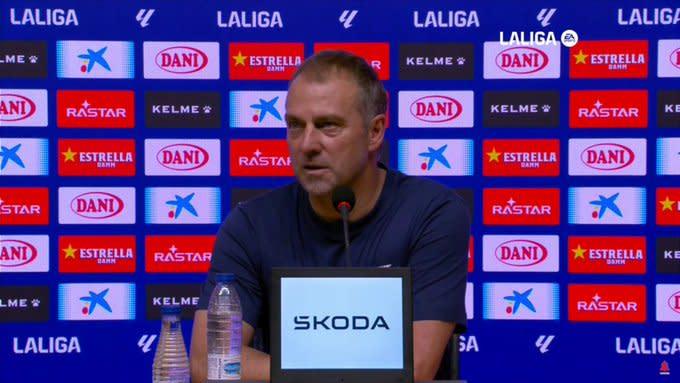 “Khó tin” – Hansi Flick phản ứng sau khi Barcelona đăng quang La Liga 2024-25
