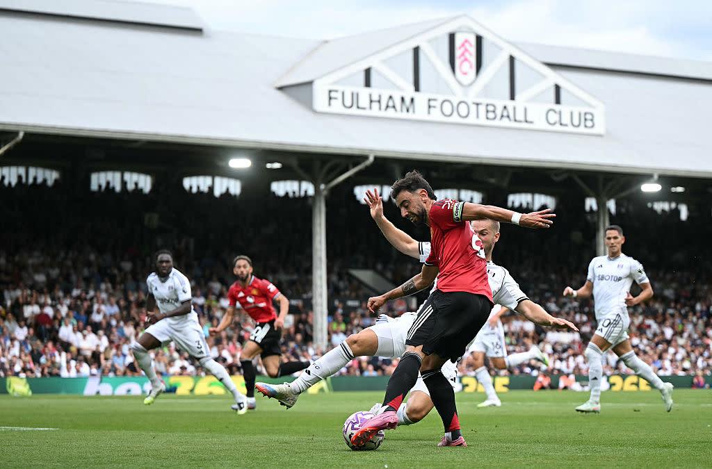 😬 Bruno Fernandes mắc sai lầm kinh hoàng, cản bước bàn thắng đầu tiên của Man Utd mùa giải 2025/26