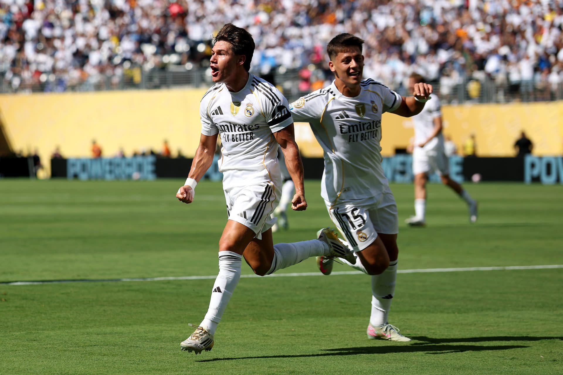 Hậu vệ Real Madrid từng bên bờ rời đi nay thành mảnh ghép quan trọng trong kế hoạch của Xabi Alonso
