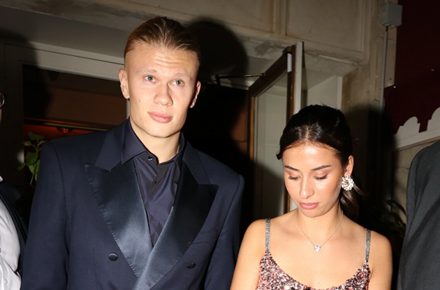 Bạn gái than chán bóng đá, Haaland đáp trả một câu khiến fan bật cười