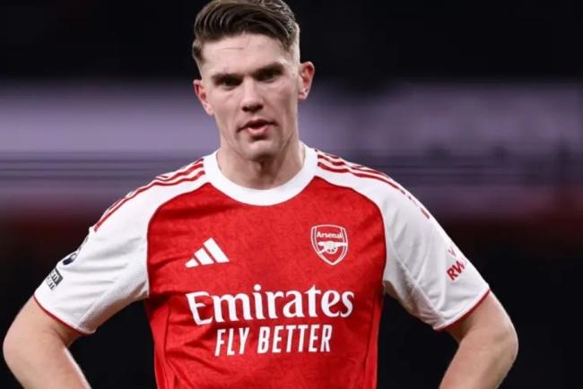 Arsenal gây thất vọng trên sân cỏ.