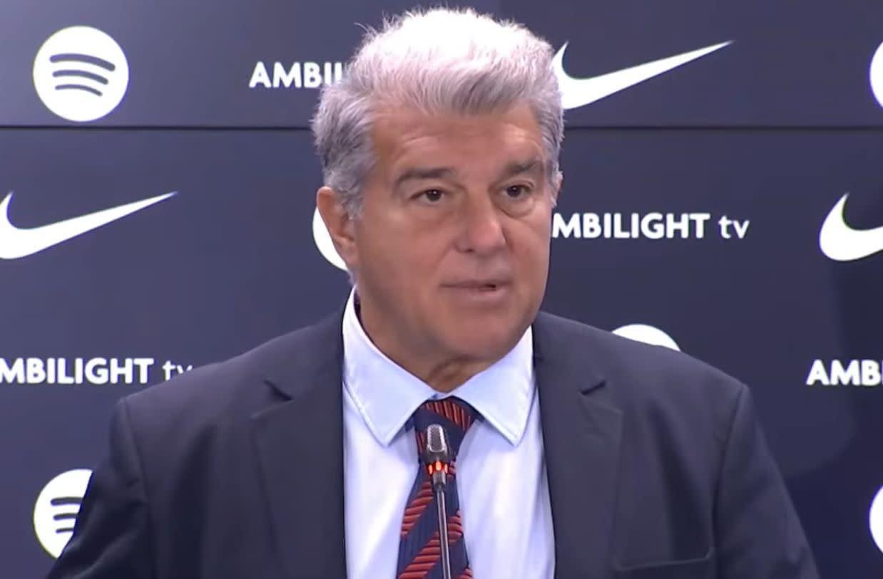 Joan Laporta chỉ trích trọng tài UEFA, thúc giục Barcelona hướng đến El Clasico