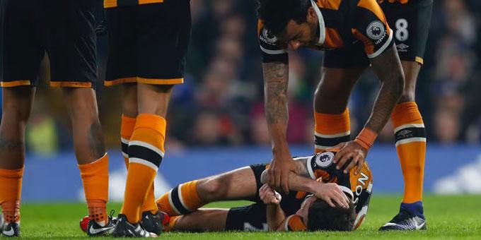 Premier League và 5 ca chấn thương khiến người xem rùng mình