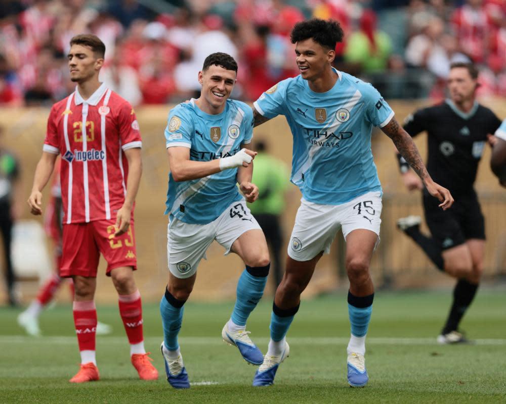 Phil Foden tỏa sáng giúp Man City thắng Wydad AC nhưng Rico Lewis nhận thẻ đỏ