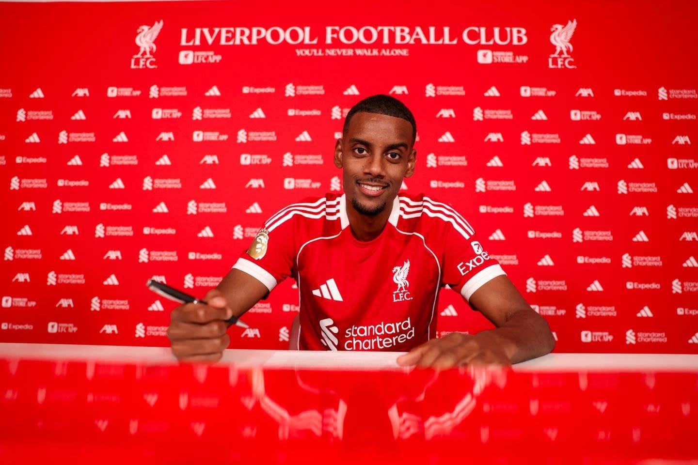 Ngôi sao Newcastle United lên tiếng về việc Alexander Isak chuyển đến Liverpool